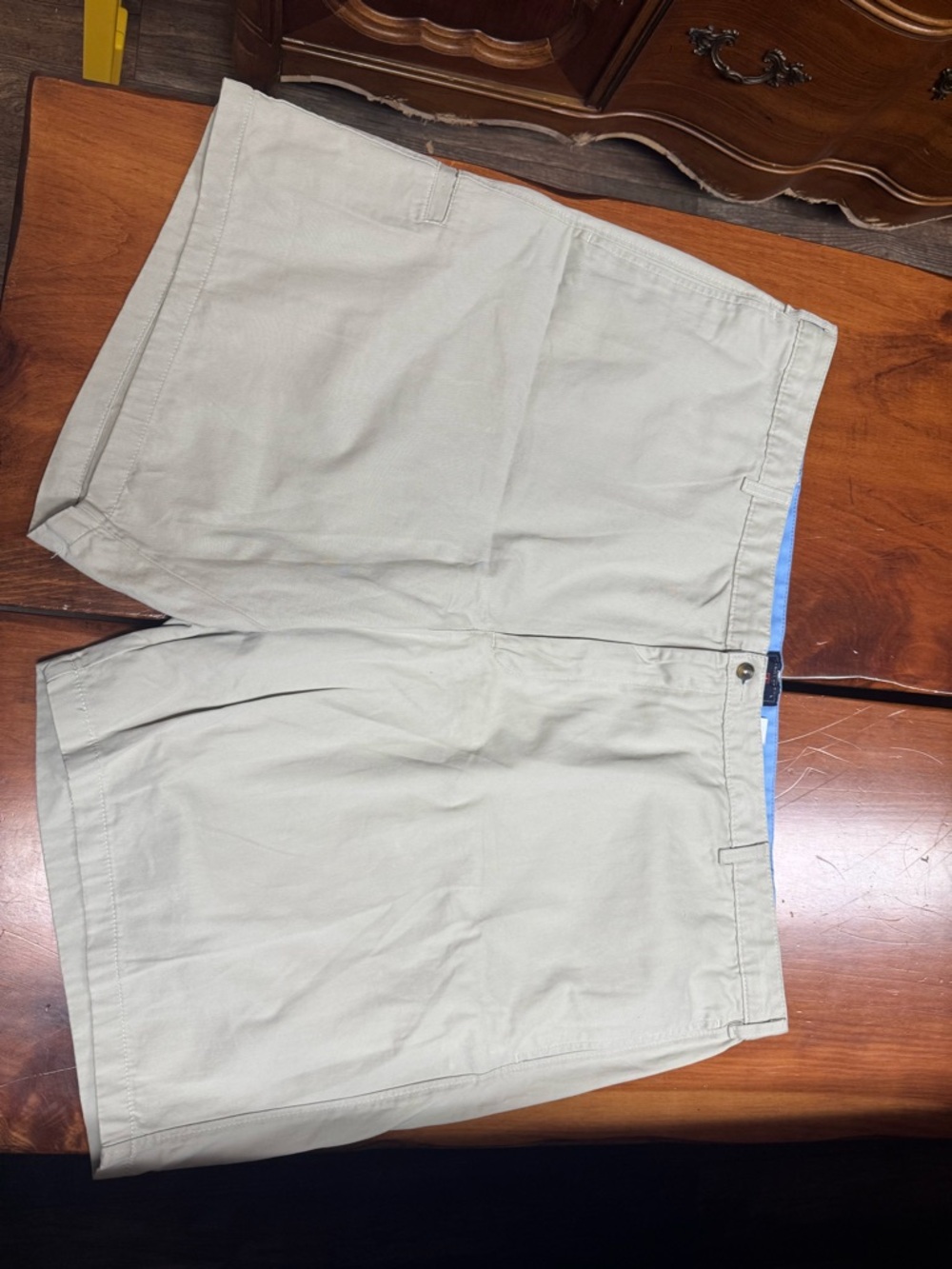 Stafford Men's Flat-Front Shorts in Light Khaki